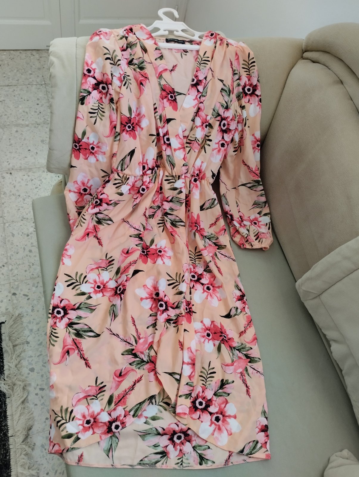 Robe neuve jamais portée🩷