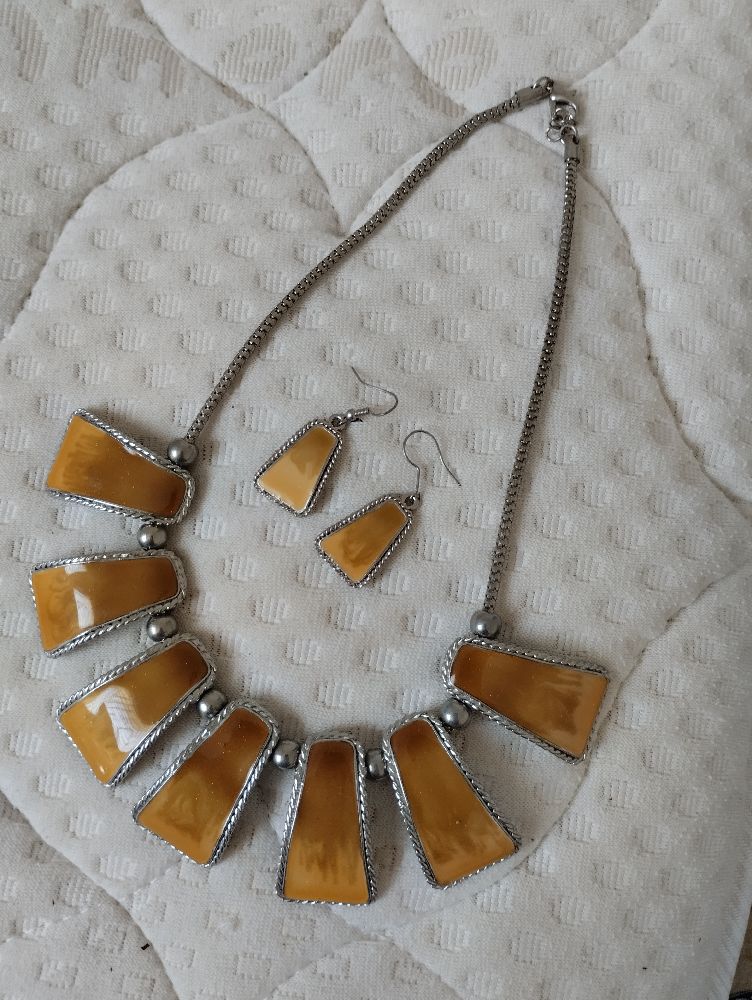 Parrure collier et boucles élégants 🤎🤎🤎