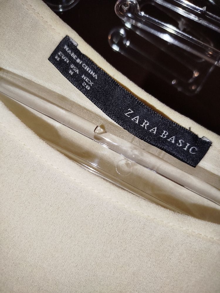 Chemise en beige -ZARA