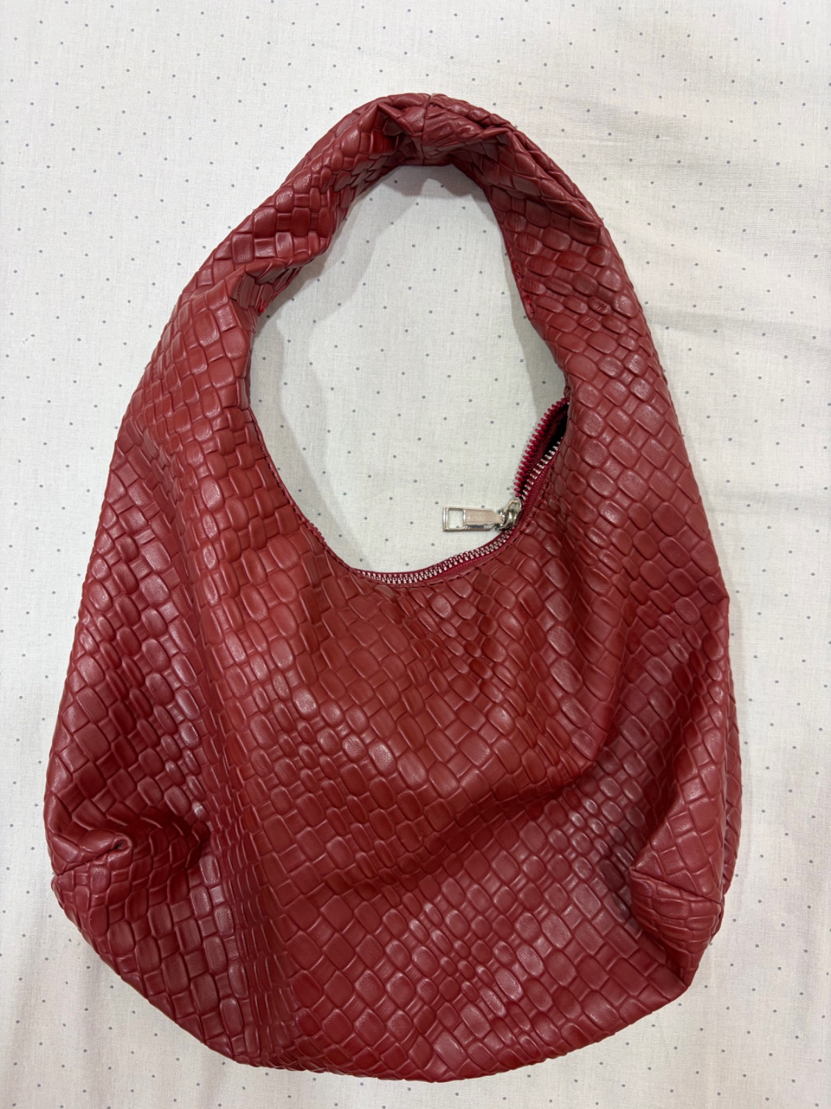 Sac à main bordeaux effet tressé