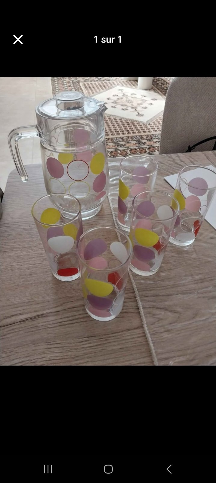 Tasse d'eau et carafe 