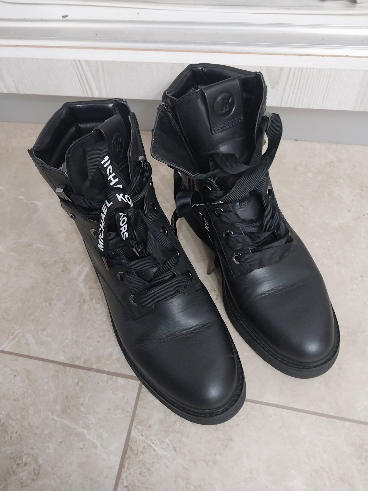 Bottine noir mk