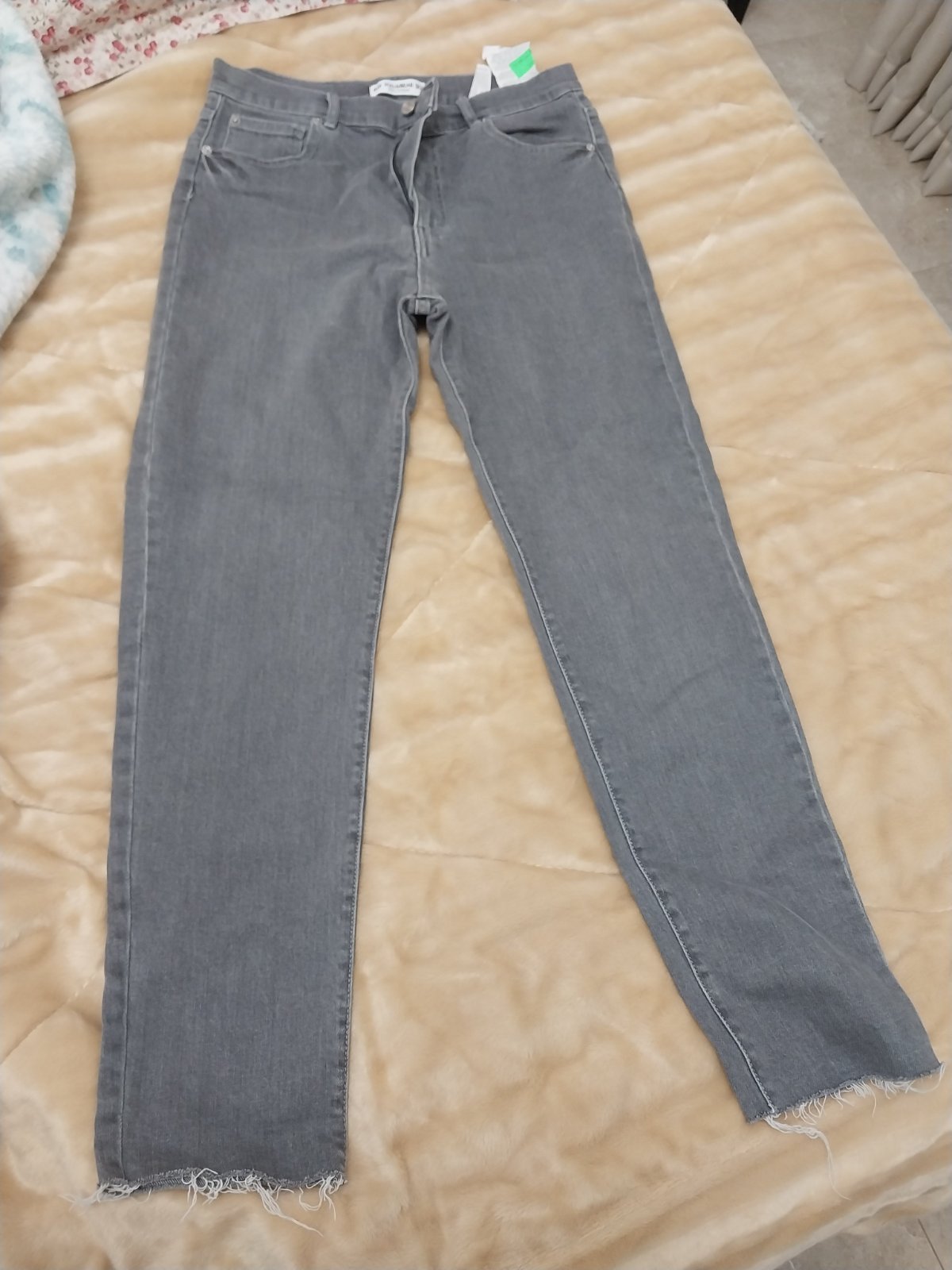 Jean gris bershka