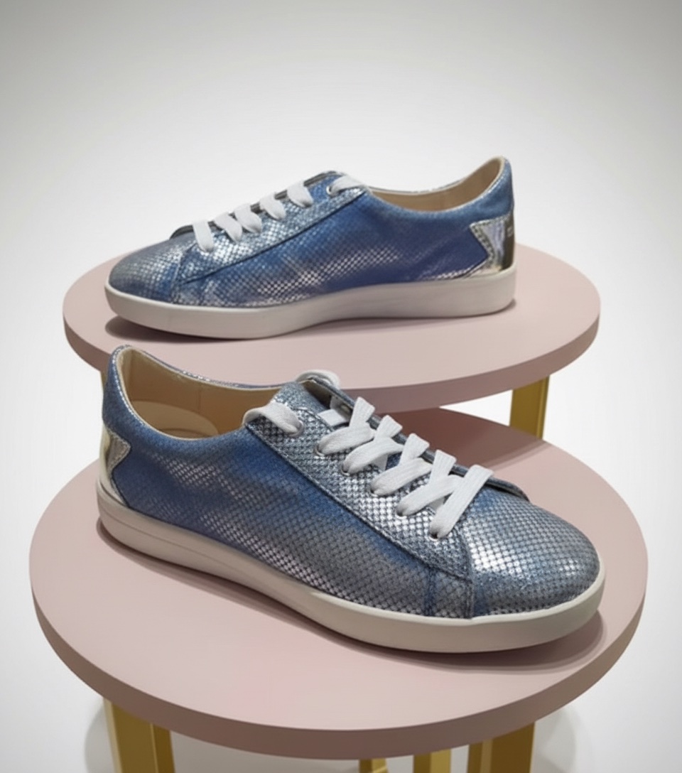 Sneakers de la marque Diesel, bleu et gris metalisé pointure 37
