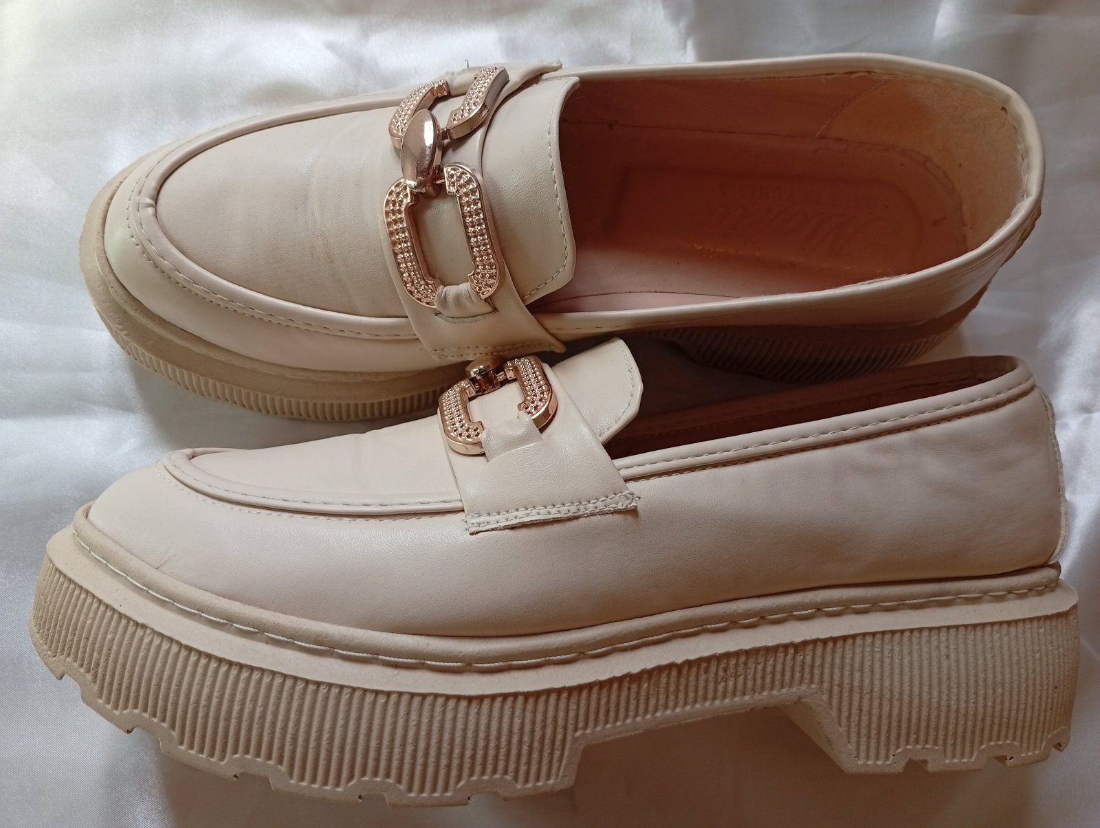 Derbies beige claire 