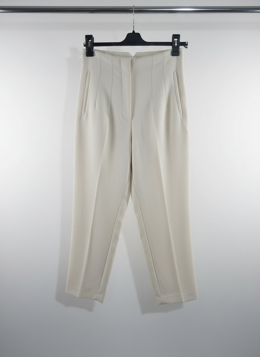 Pantalon beige(ZARA)