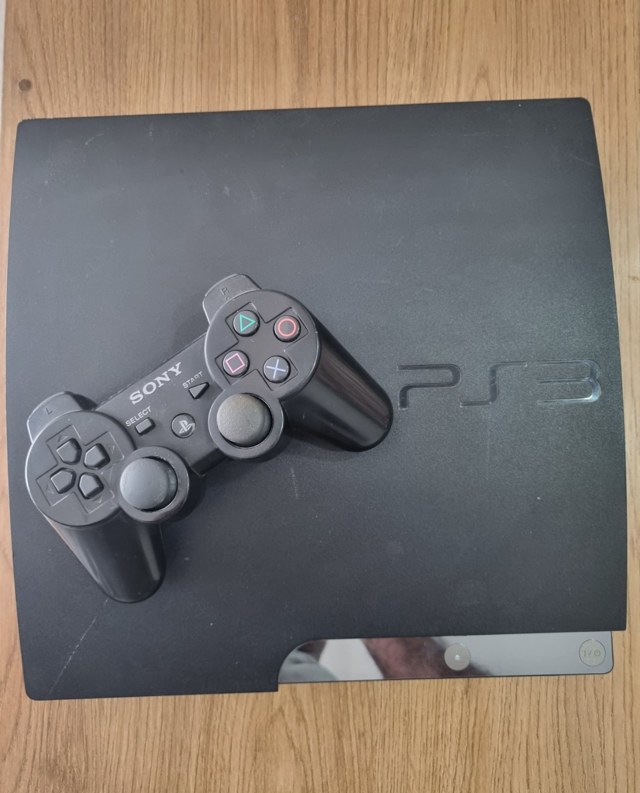 PlayStation 3 Slim CECH-2504B