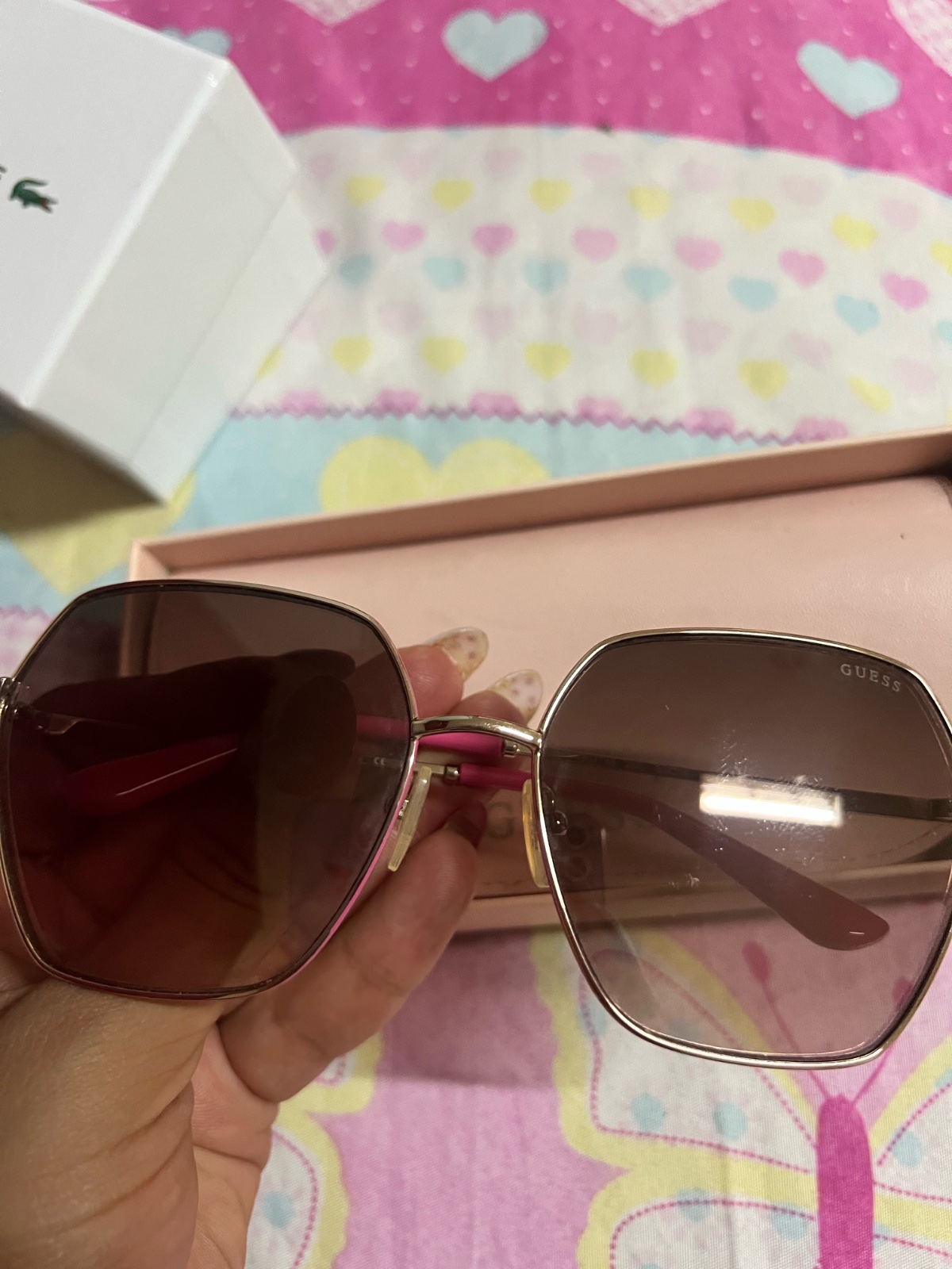 Lunettes guess en bon etat pour femmes