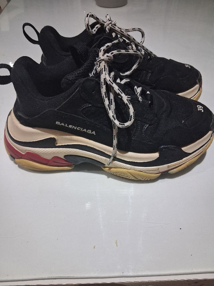 BALENCIAGA 39 