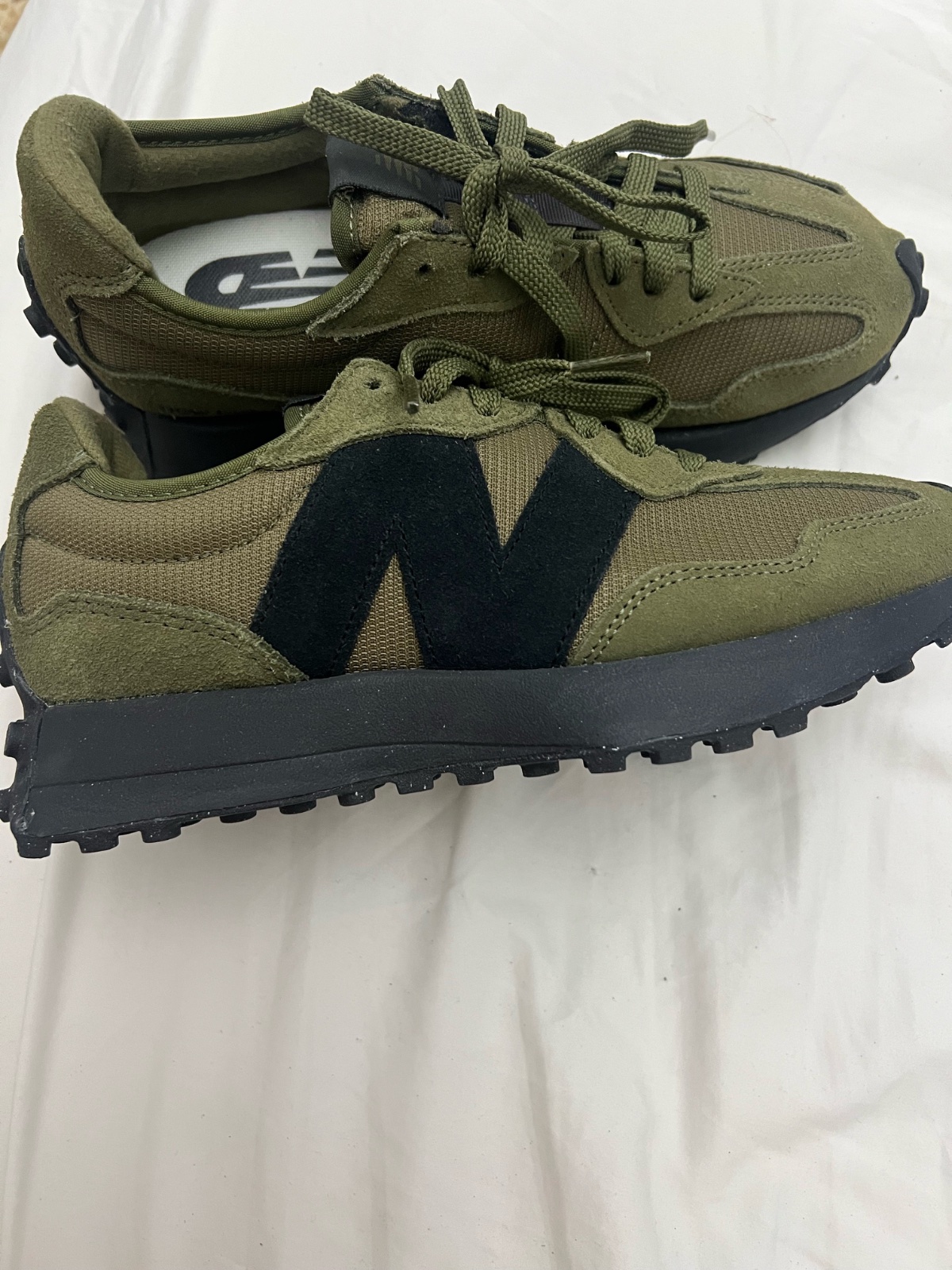 New balance  327 pointure 38'5 