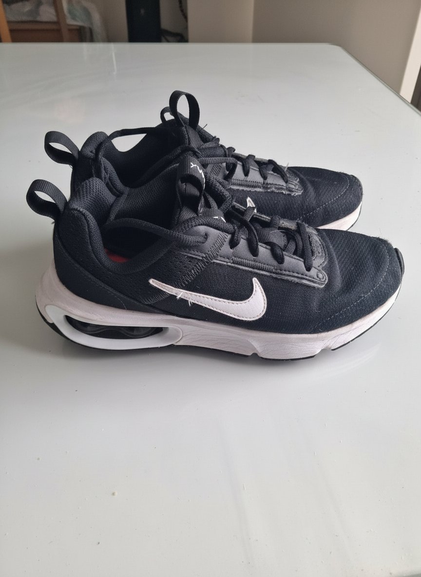 Baskets NIKE pointure 36