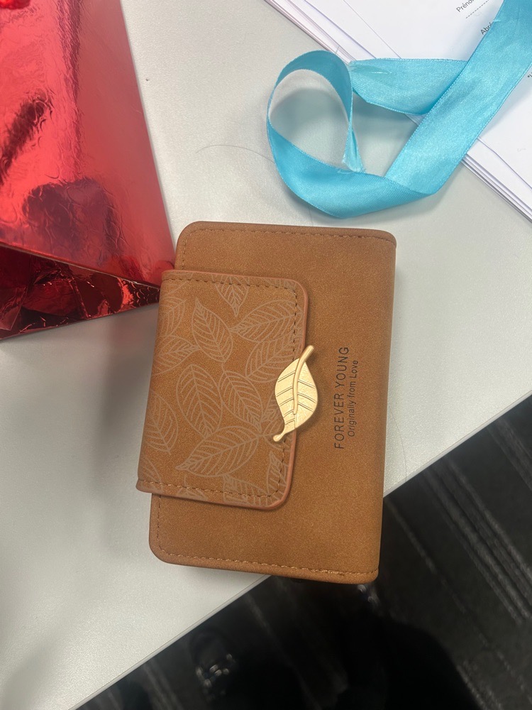 portefeuille strass neuf avec étiquette