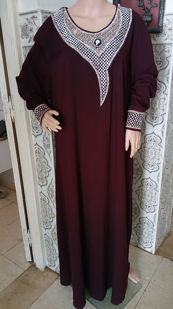 Robe luxe burgandy très chic