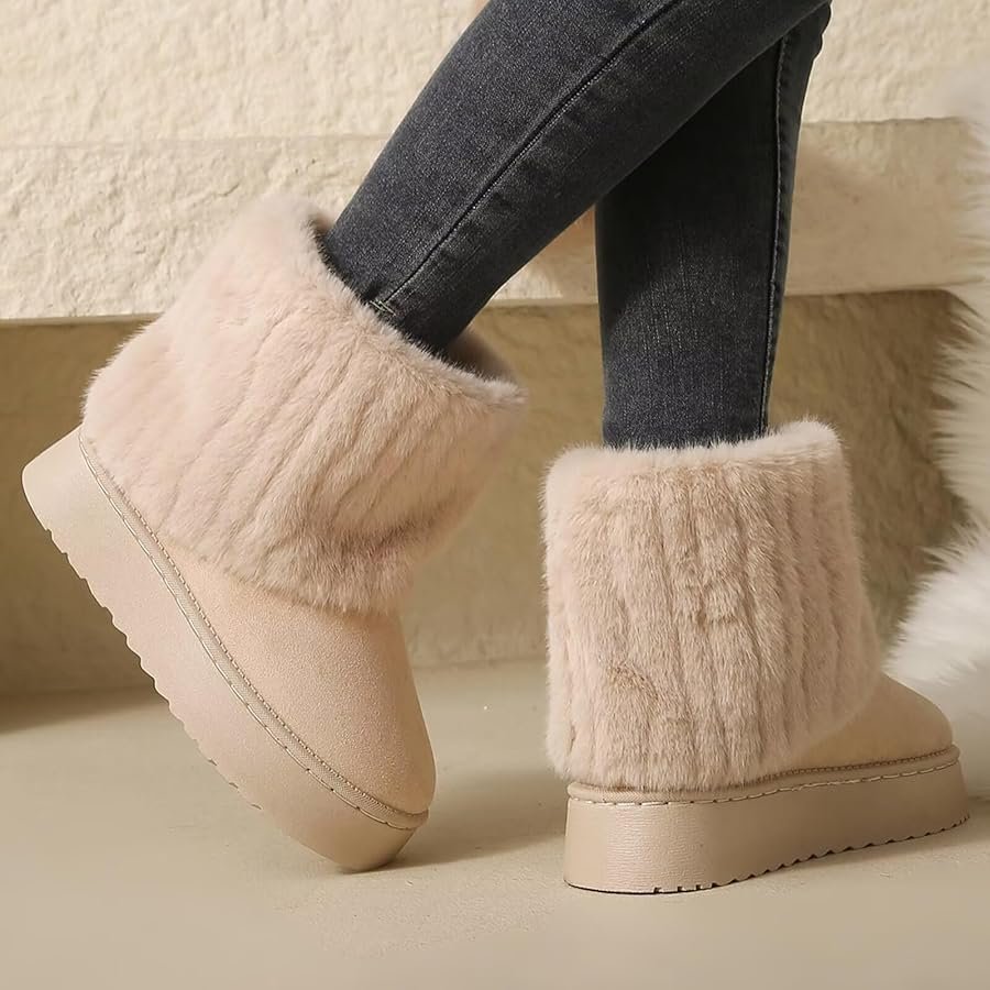 Bottines  acheter à 100 euro sacrifiée à 125 importé d'Italie neuf fourrées beiges à semelle plateforme pointure 39 l'acheteur aura cadeau palette de couleurs yeux de marque avon 