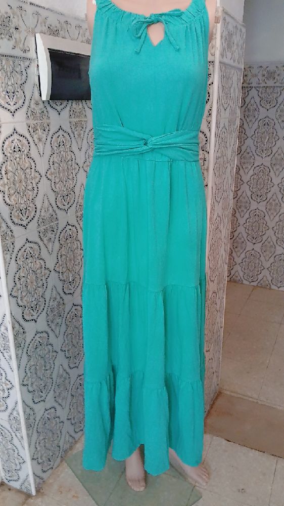 Robe verte sayefi avec attache ceintures soutien 