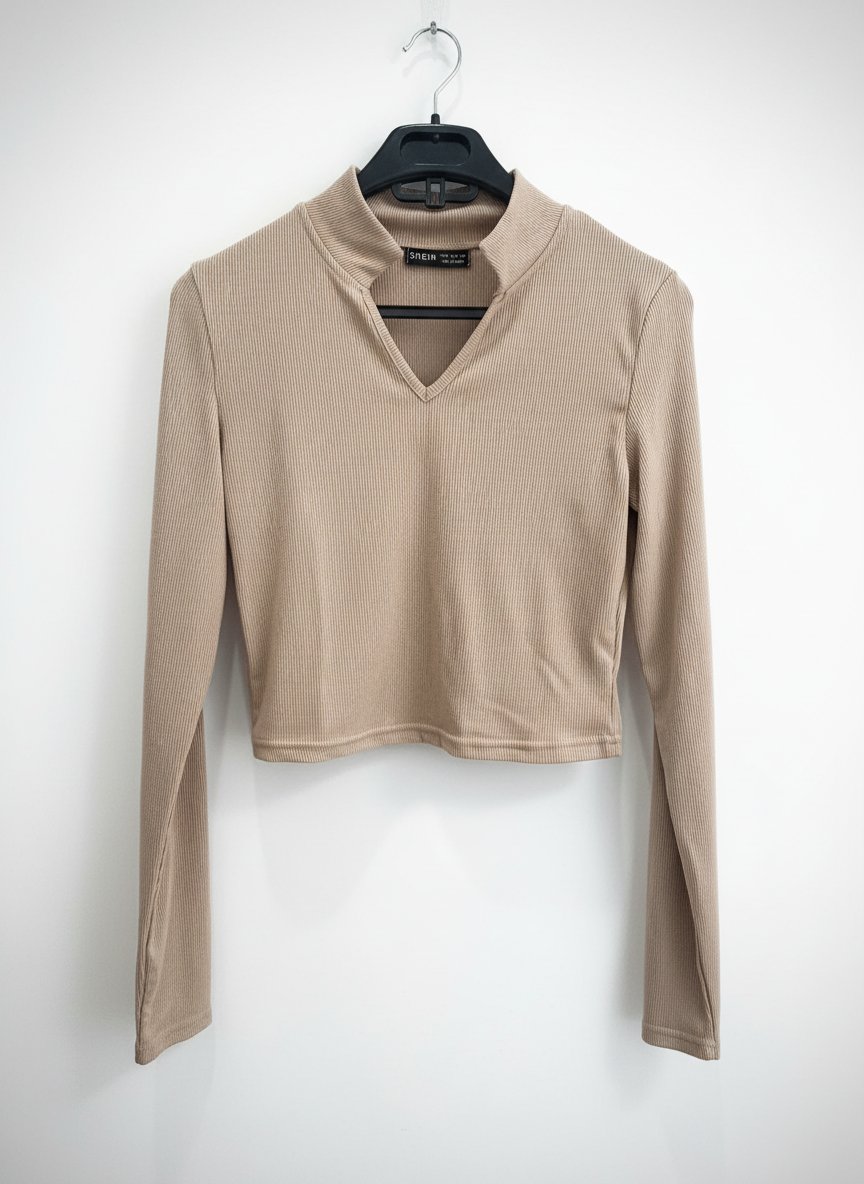 Pull beige col V – style chic et confortable