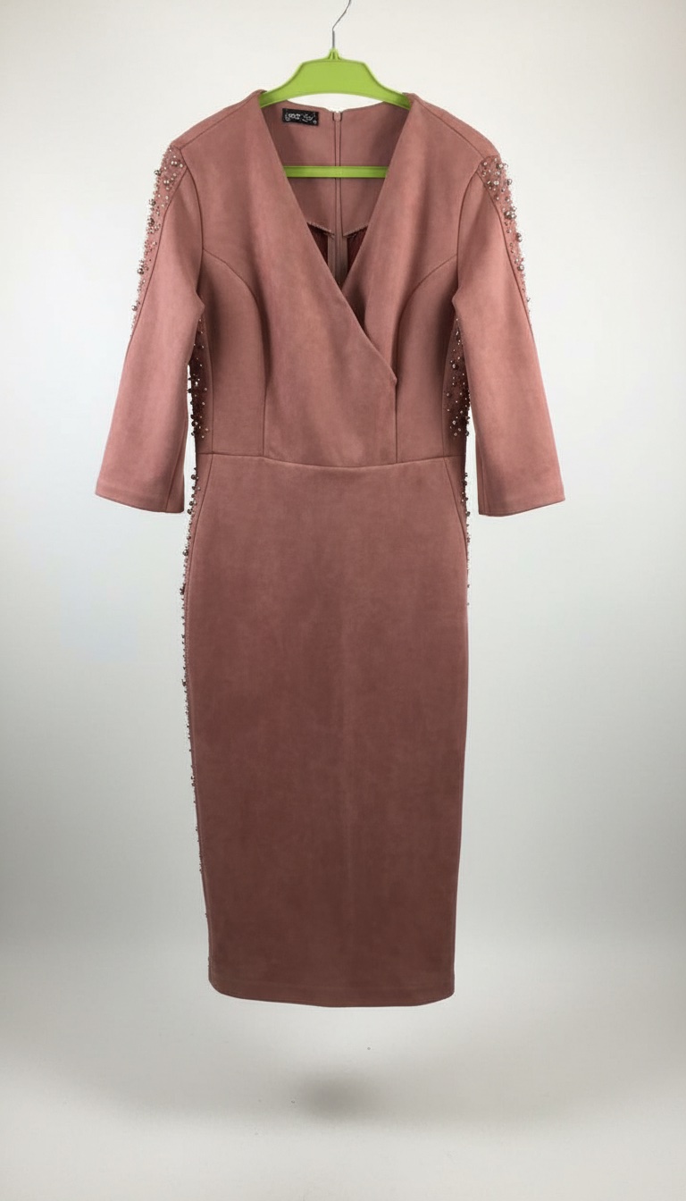 Robe rose à perles