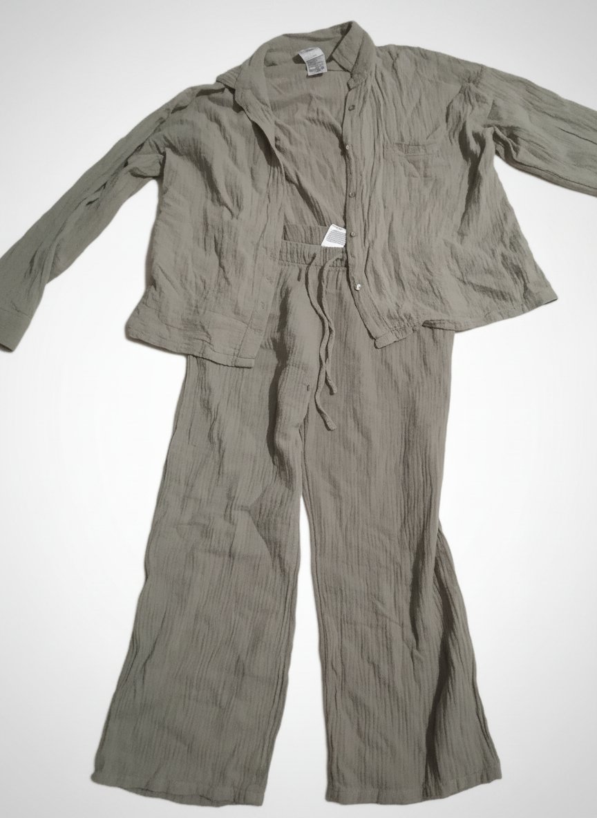 Chemise et pantalon pour femme