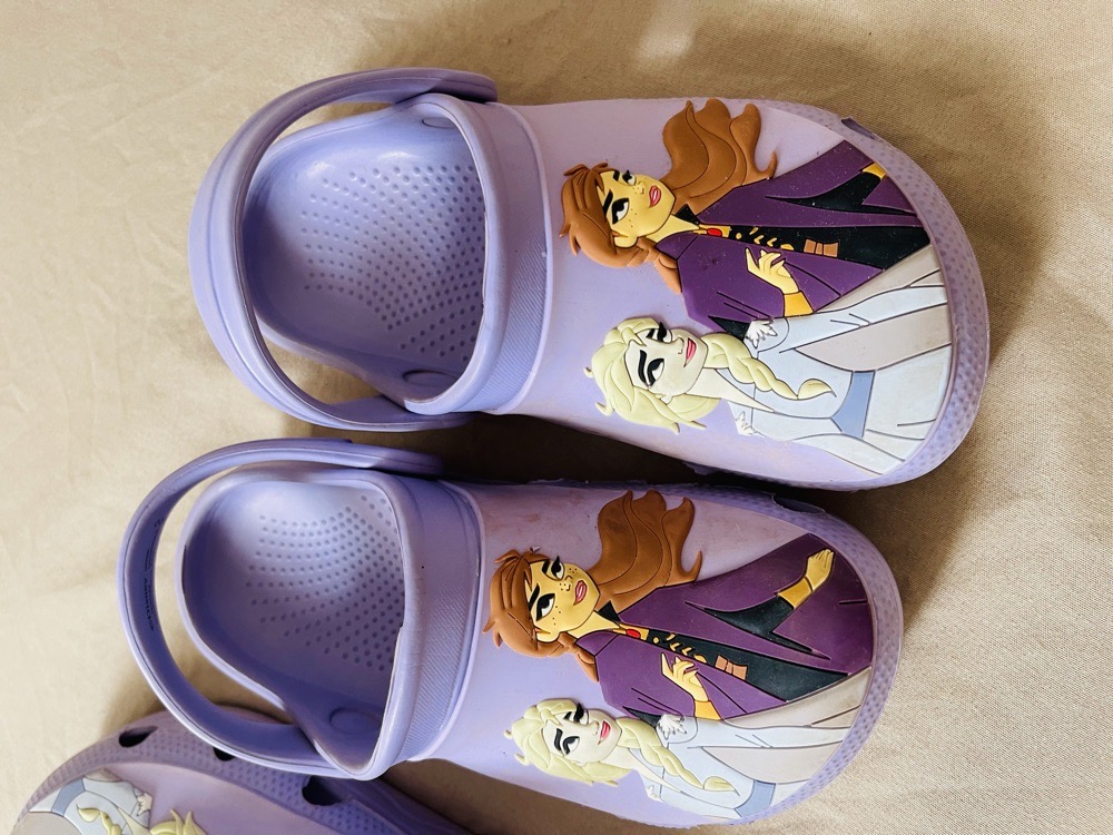 Crocs pour enfants 11 et 12 pointure 