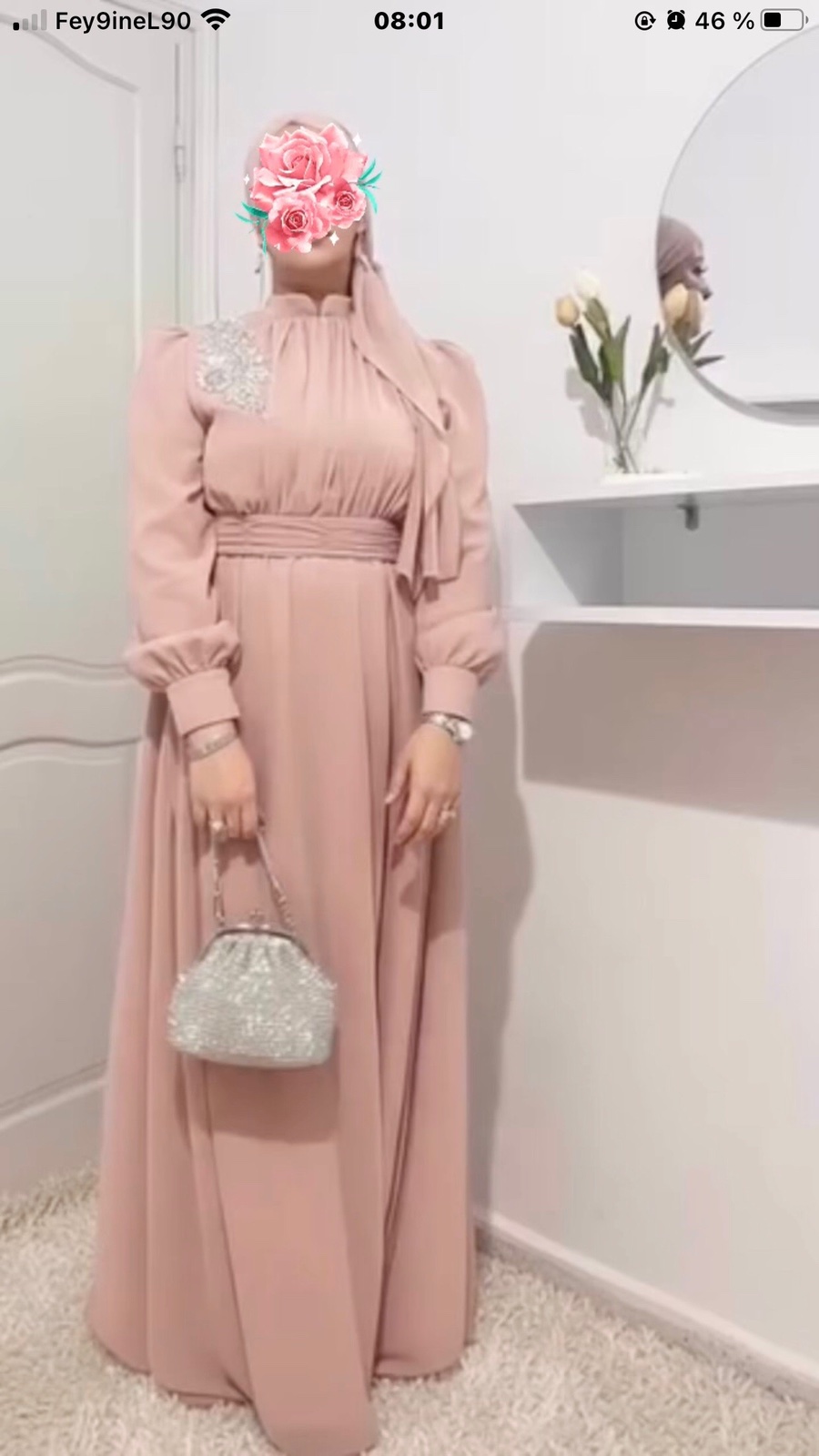 Robe soirée rose poudré simple et chic 
