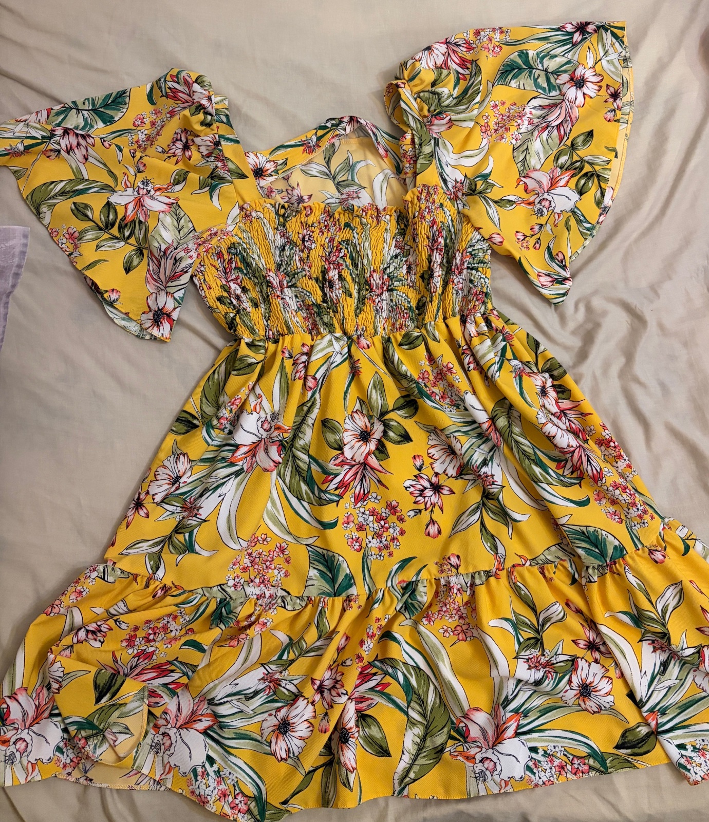 🌼 Robe d’été fleurie – Jaune 🌼