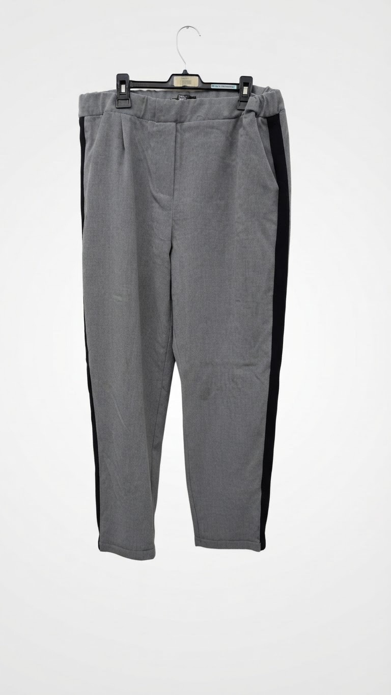 Pantalon niveau cheville taille L 