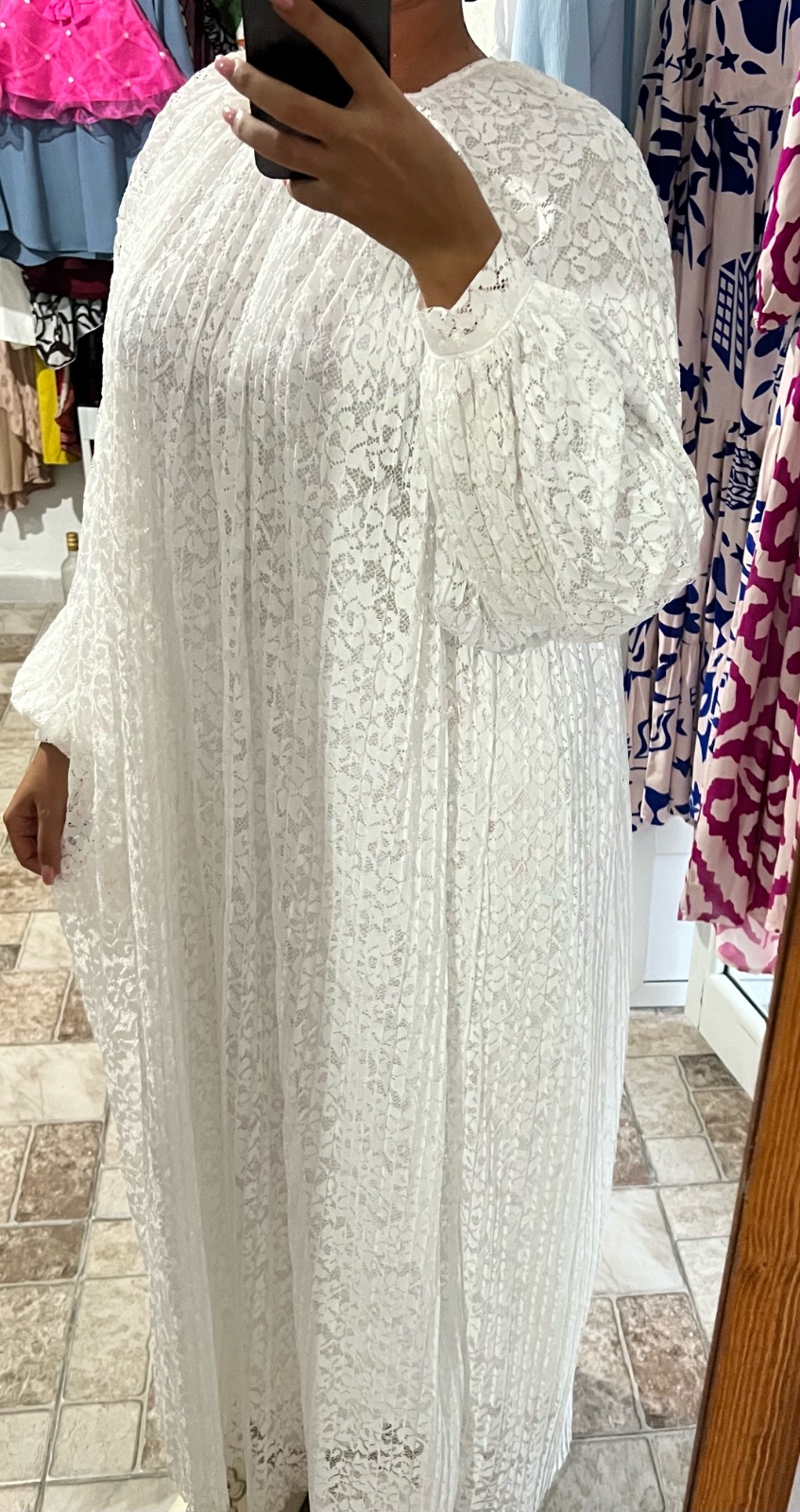 Robe blanche longue en dentelle 
