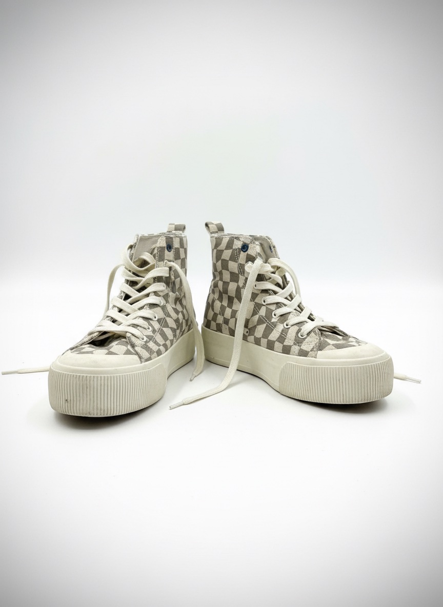 Des baskets porte deux fois en tres bonne etat