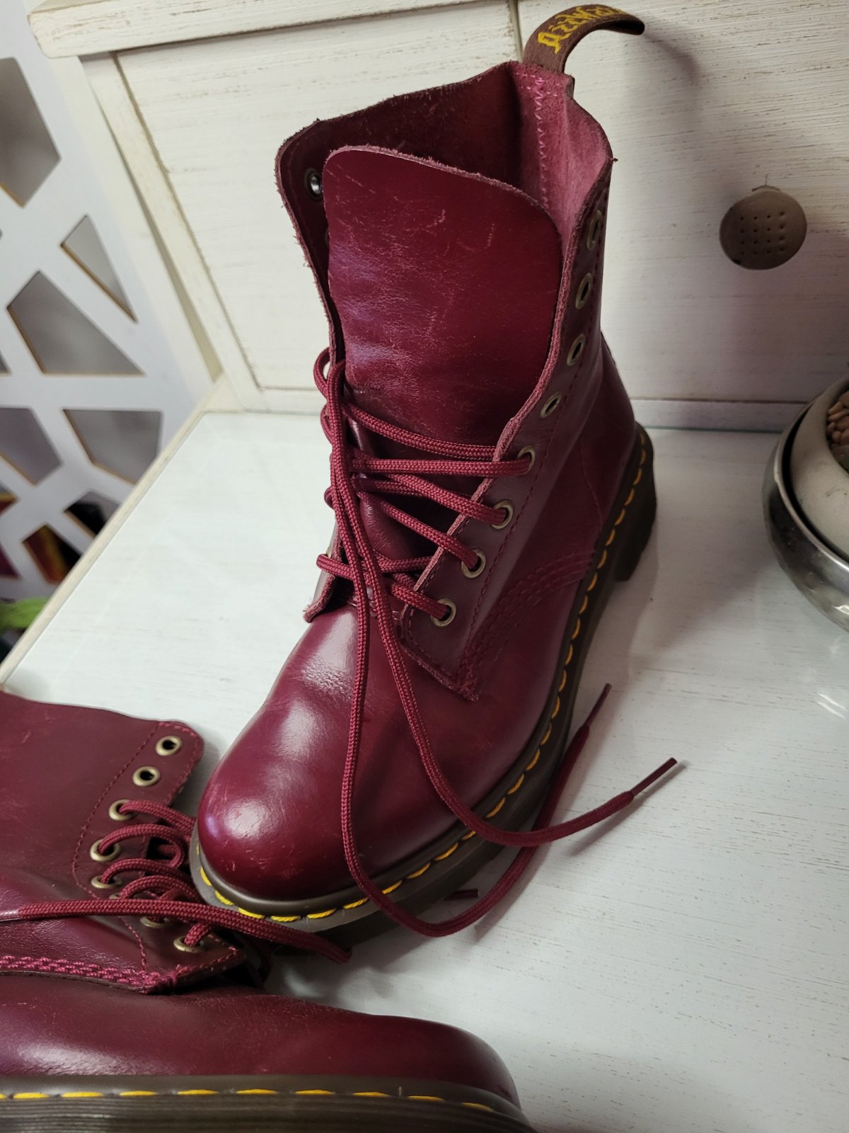 Des bottines Dr martens authentiques en parfait état 