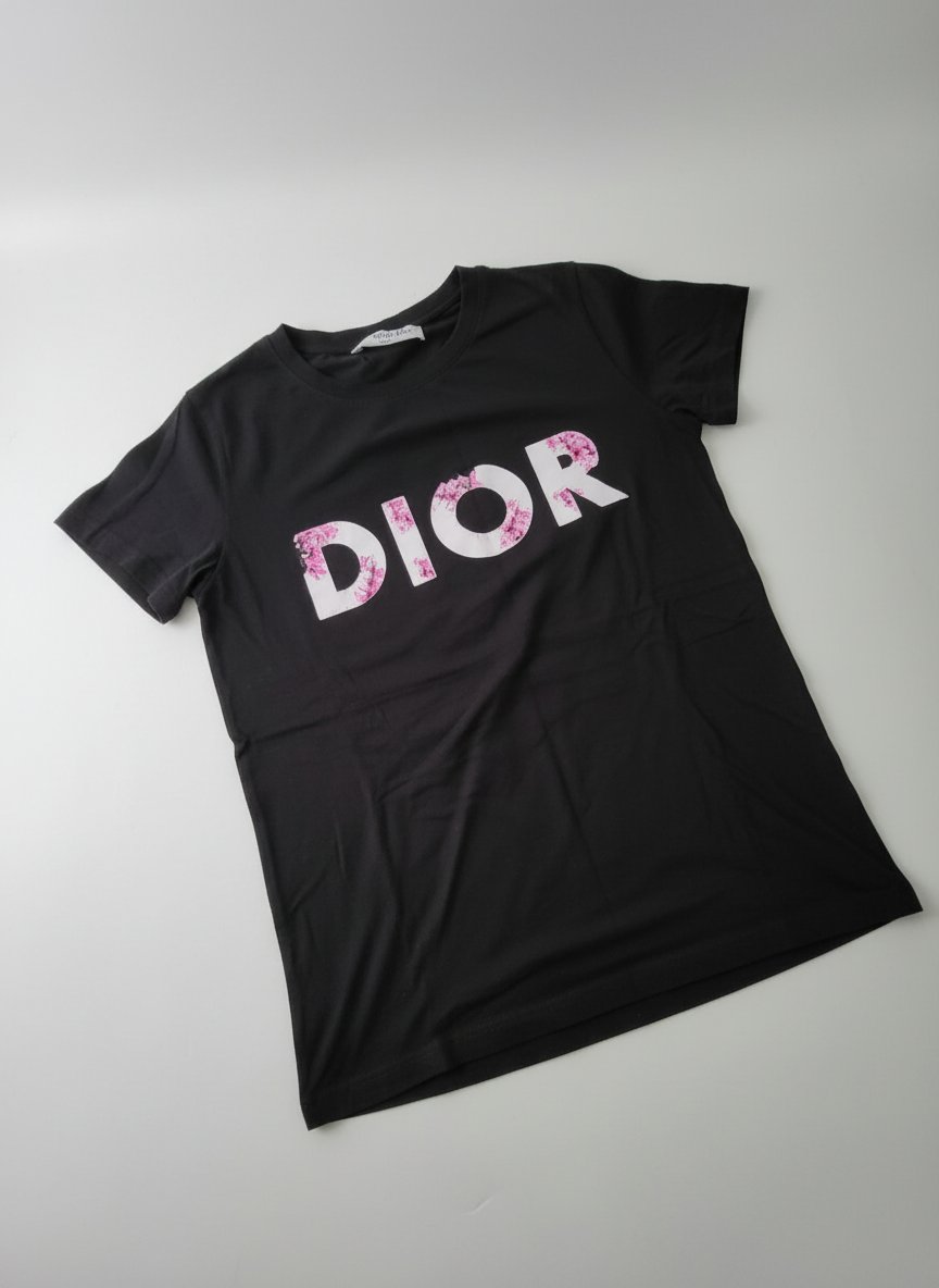 T-shirt femme Dior authentique en parfait état 