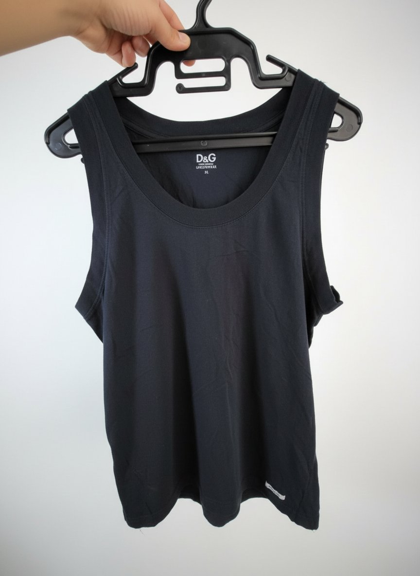 T-shirt Dolce Gabbana authentique en bon état 