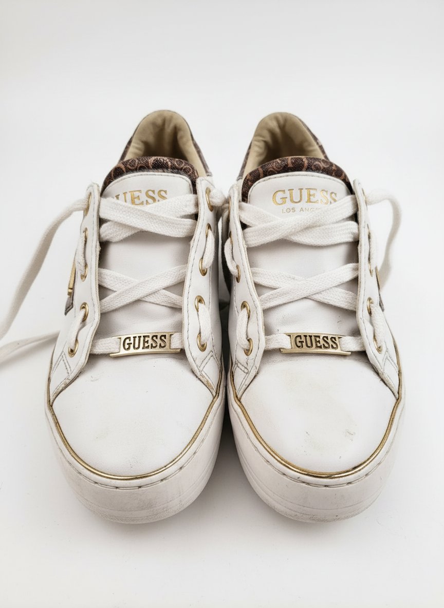 Des baskets Guess authentiques en bon état 