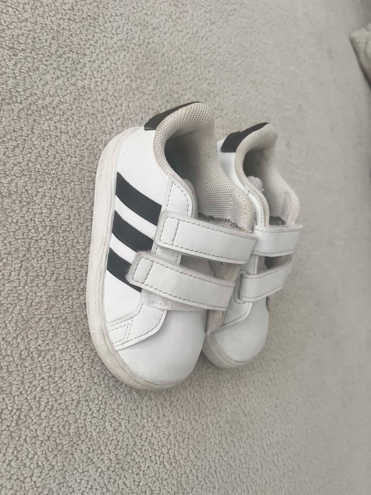 Adidas – Chaussure Enfants – Blanc