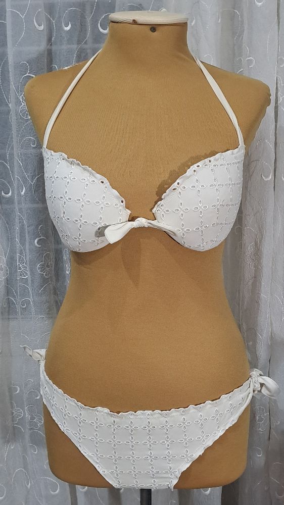 Ensemble Bikini Blanc Brodé - Romantique et Chic