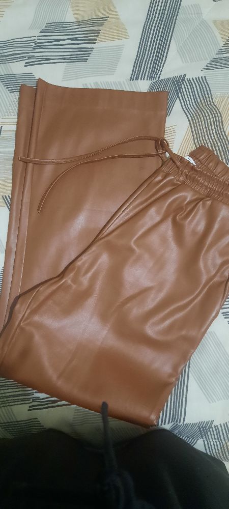 Pantalon en similicuir 
