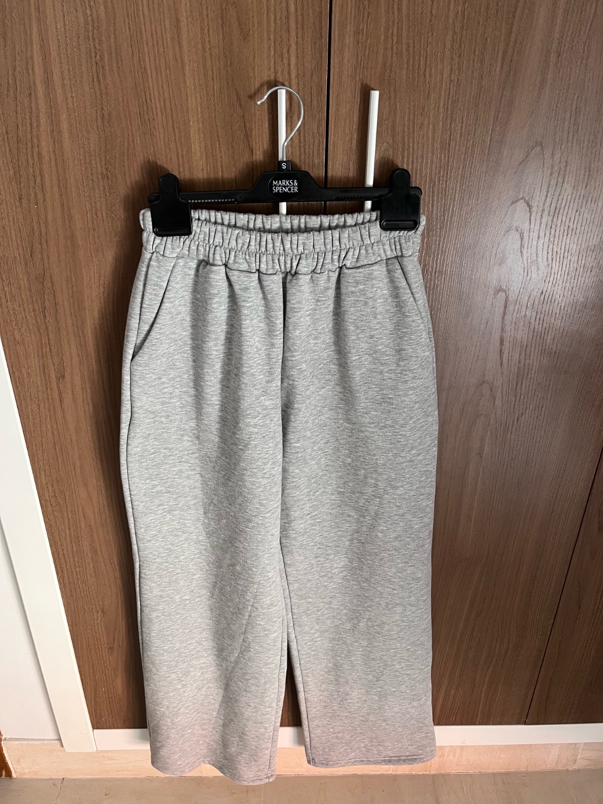 Jogging gris taille s w ylabes m ntee chte  jamis porté 