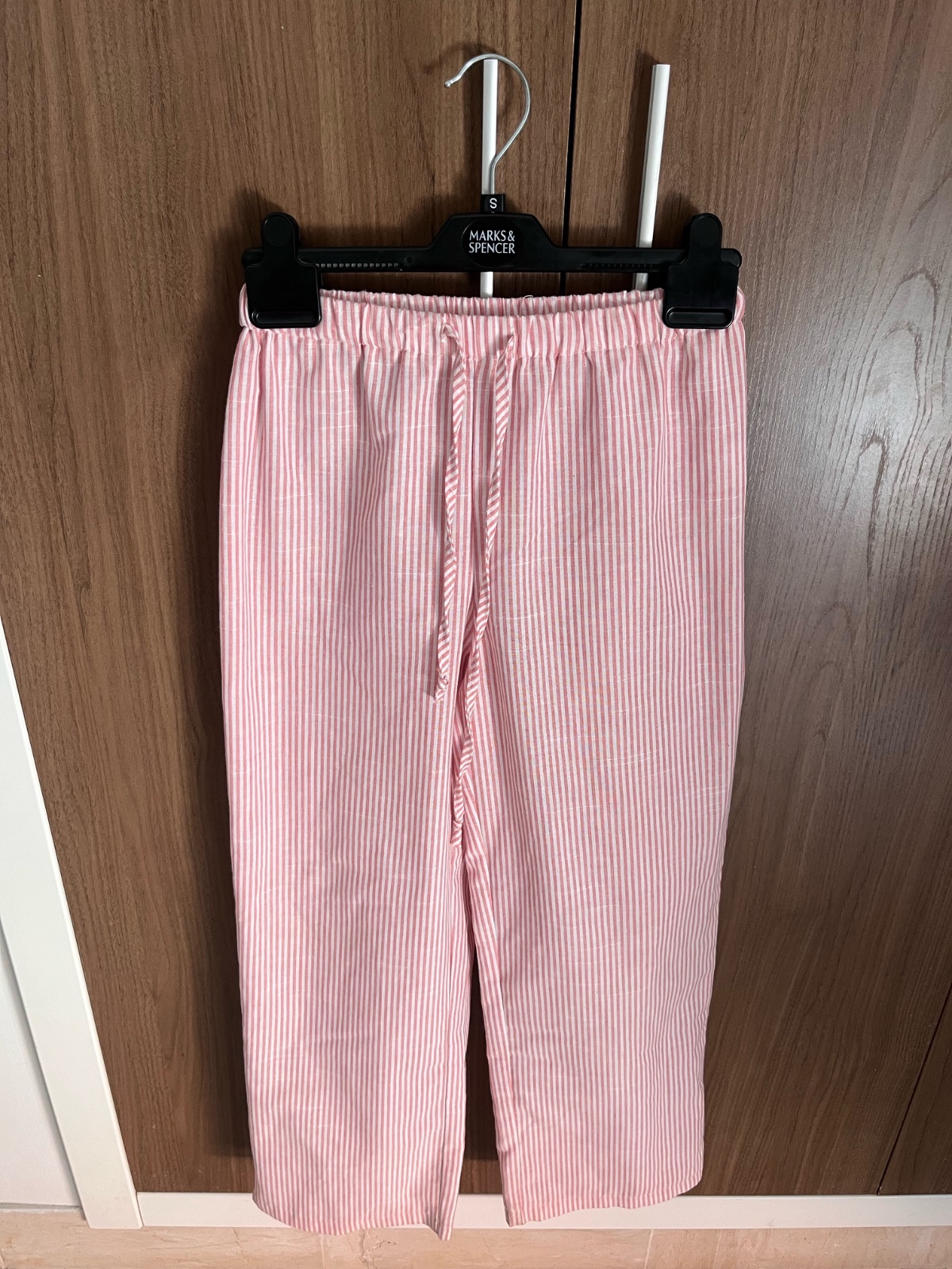 Pontalon en rayure rose et blanc taille xs (petite taille )