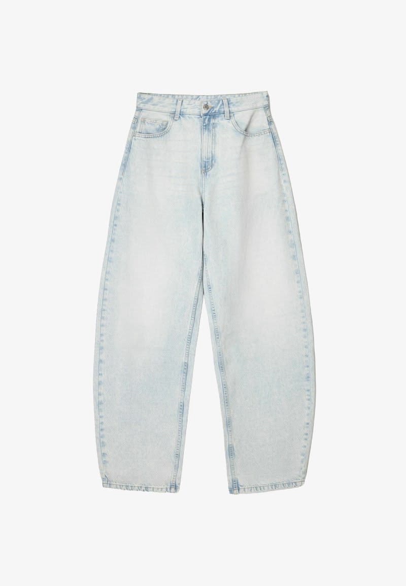 Jean baggy bleu claire de la marque bershka 