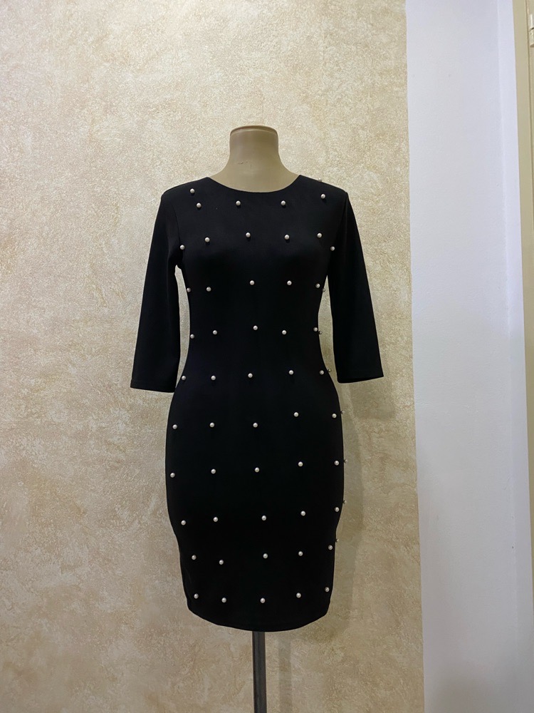 Robe noir avec des perles neuve importée de france 🇫🇷🤩