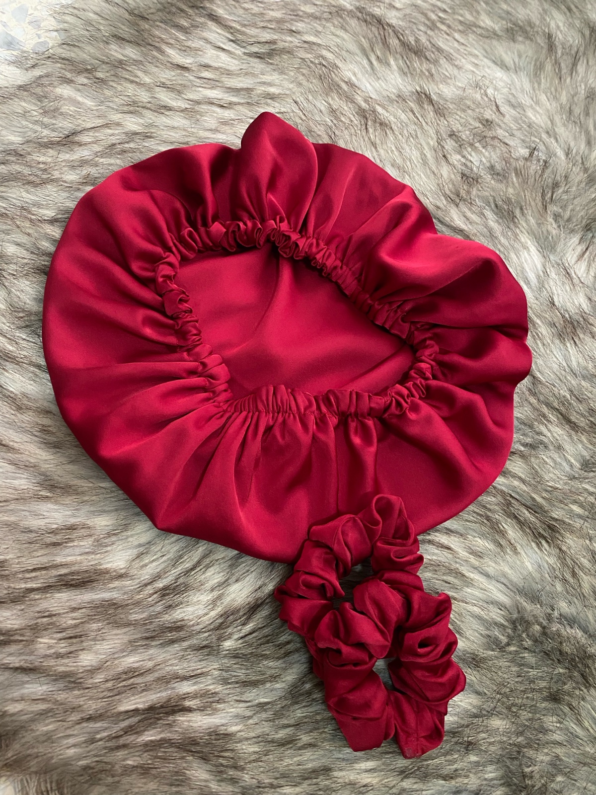 Bonnet + 2chouchous burgandy avec promo 20%🌺