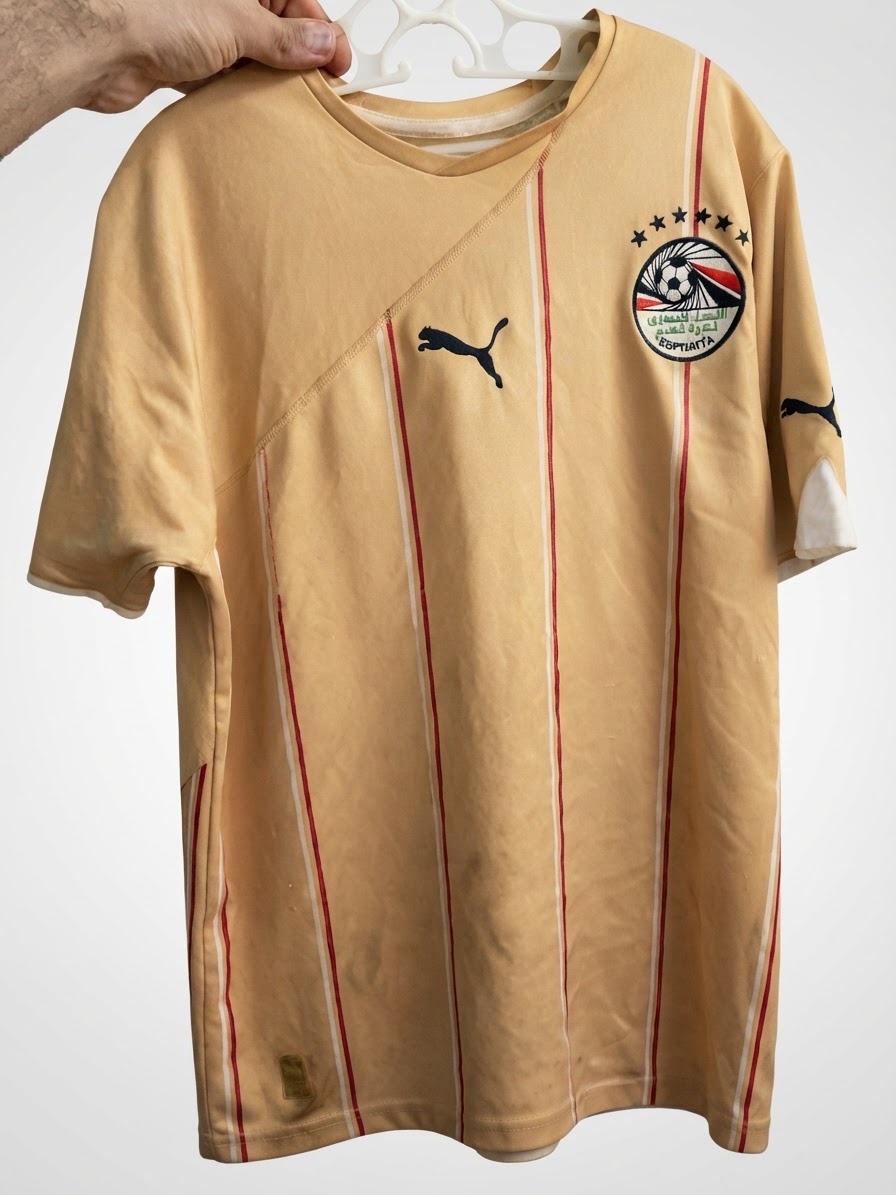 Egypte 2010 away kit