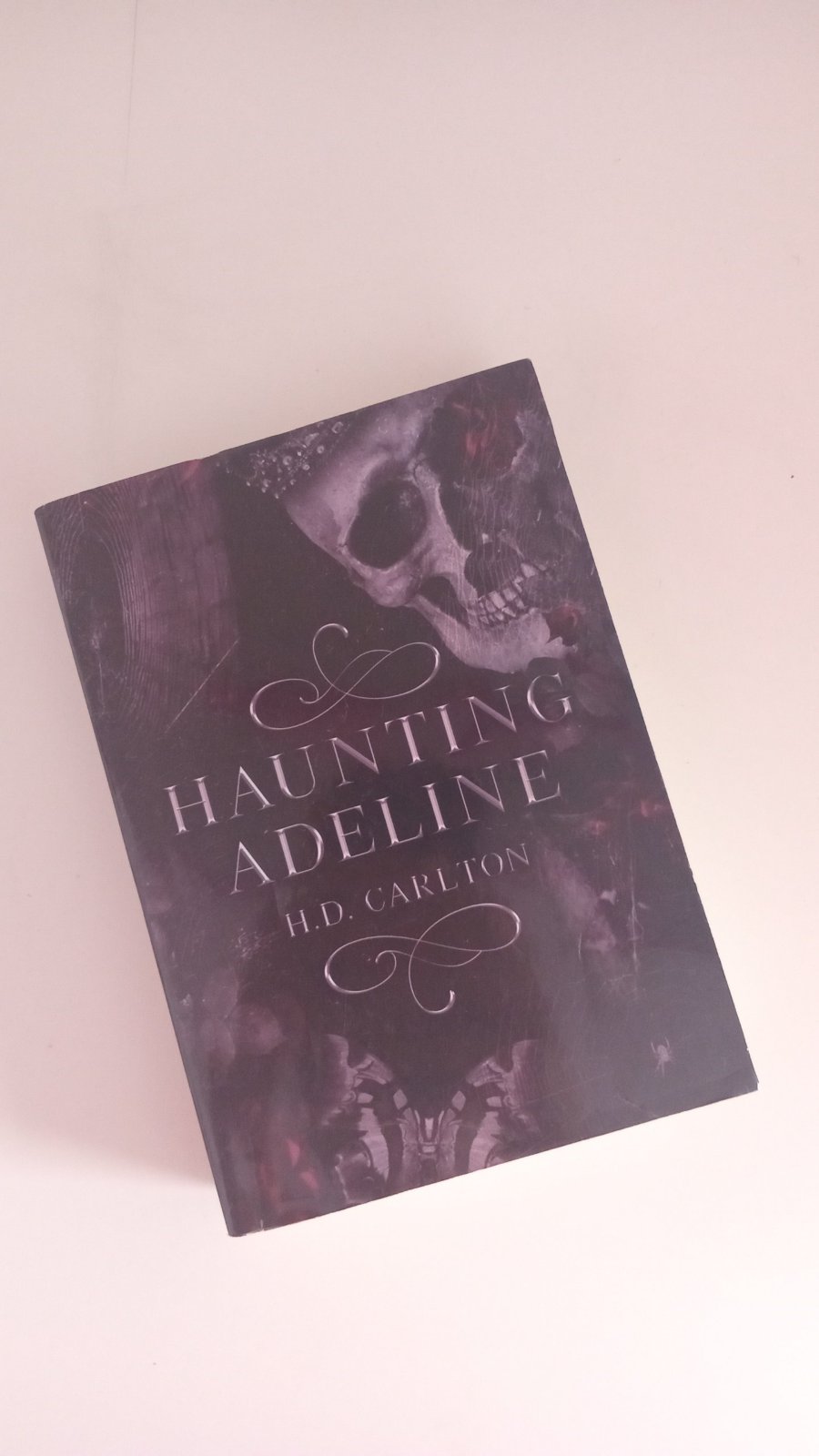 Roman Anglais Haunting Adeline