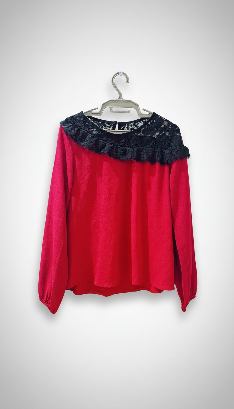 Pull Rouge Bordeaux avec dentellle Noir Chic