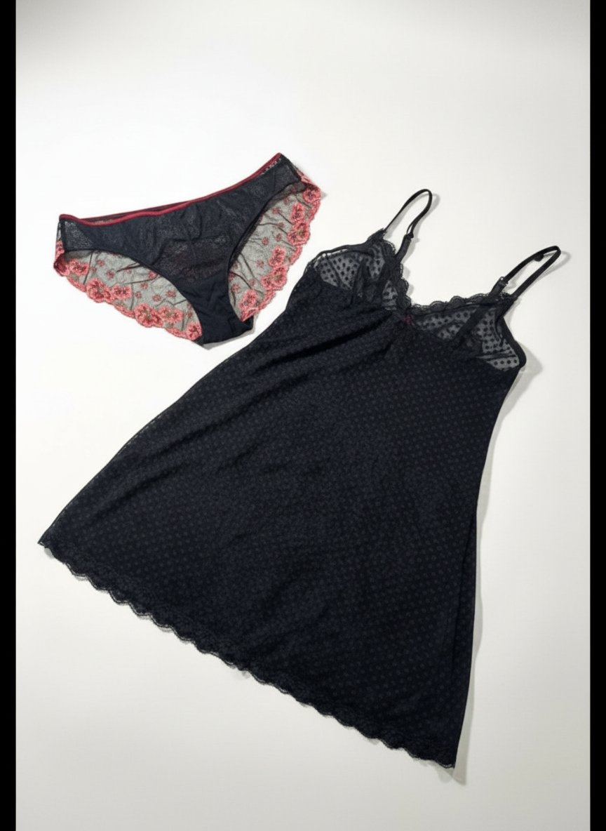 Lot 2 pièces lingeries Assortie heart désigne 🖤🤍