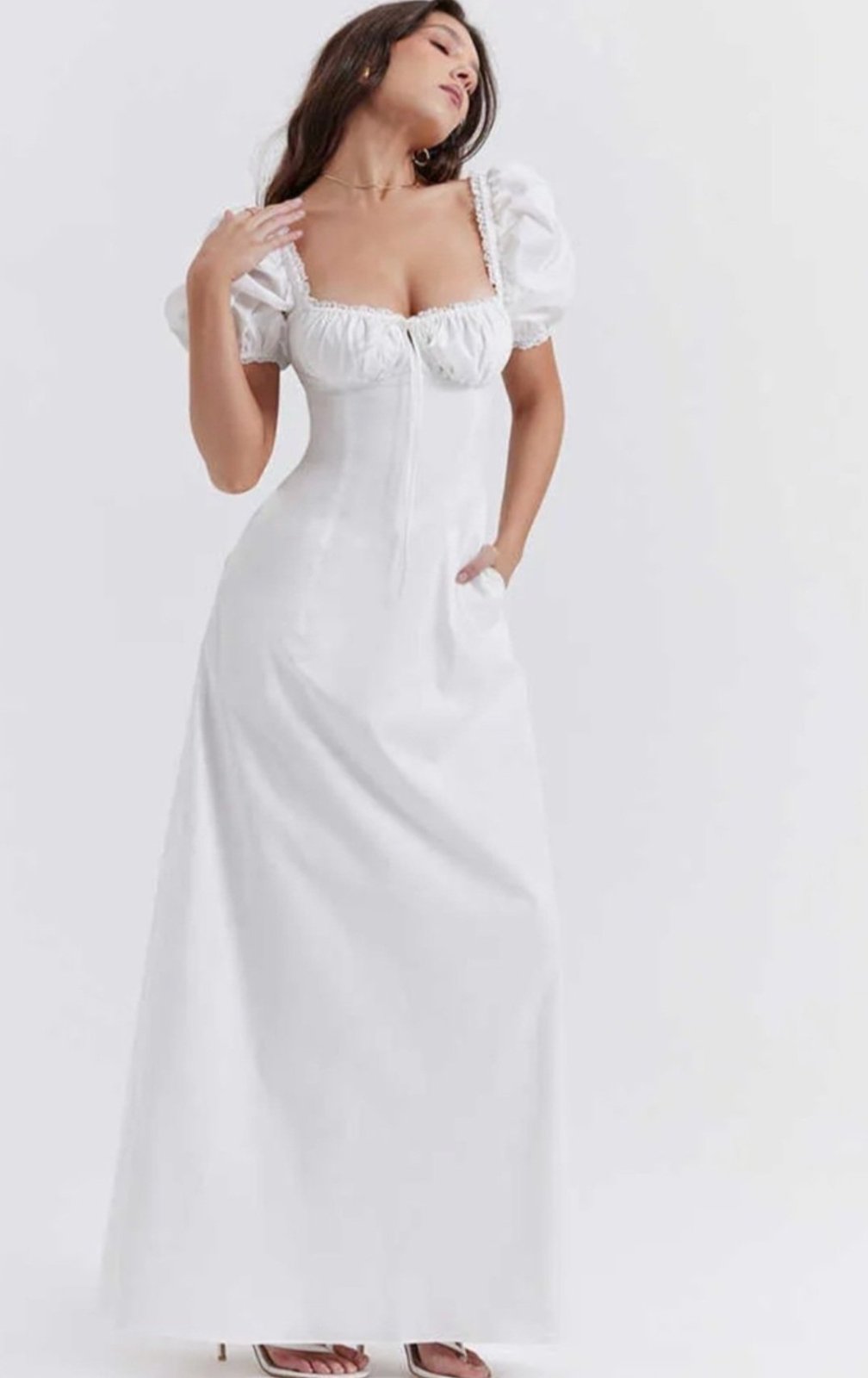 Robe blanche Longue avec fonte 🤍