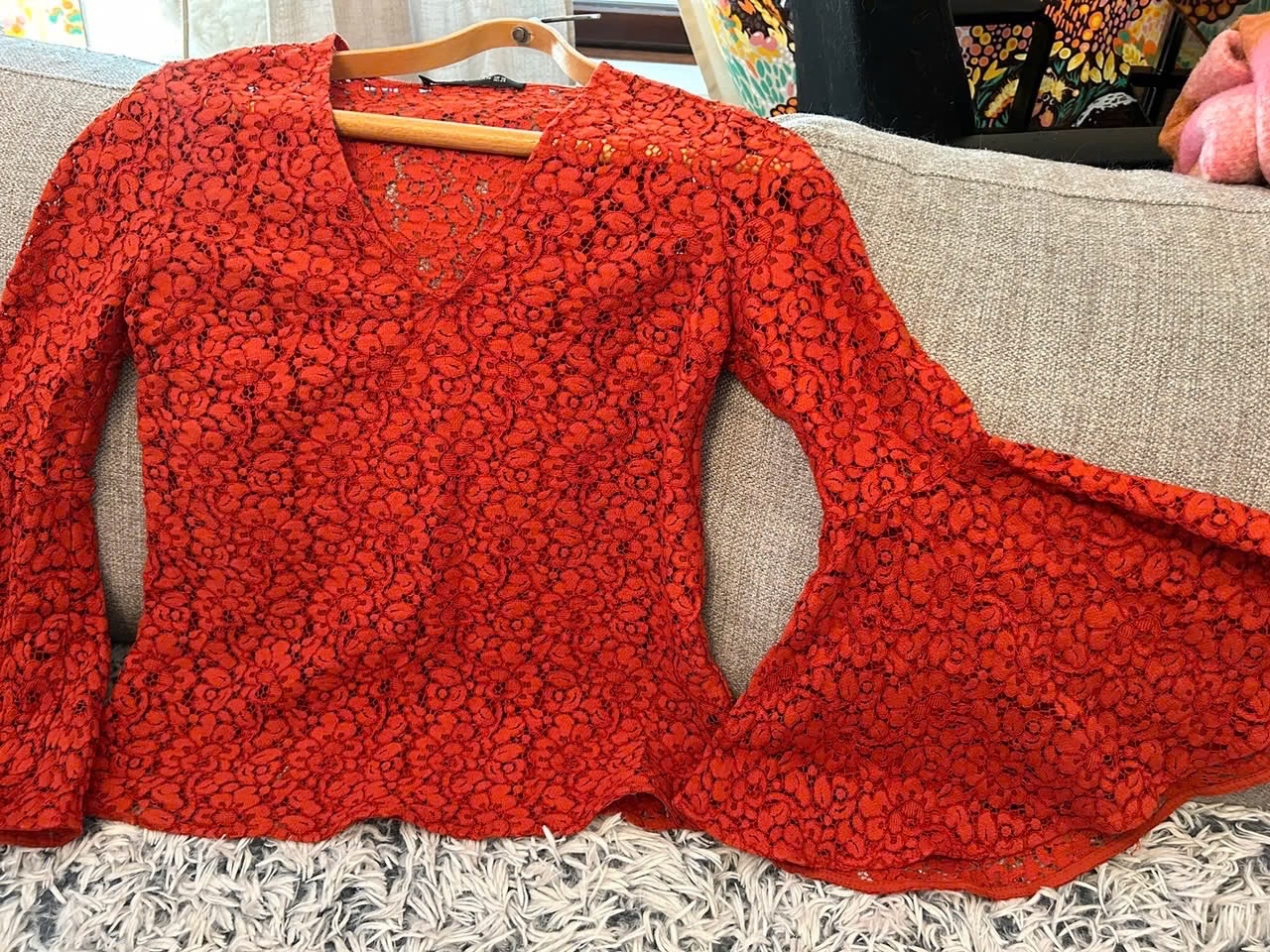 Haut en dentelle zara