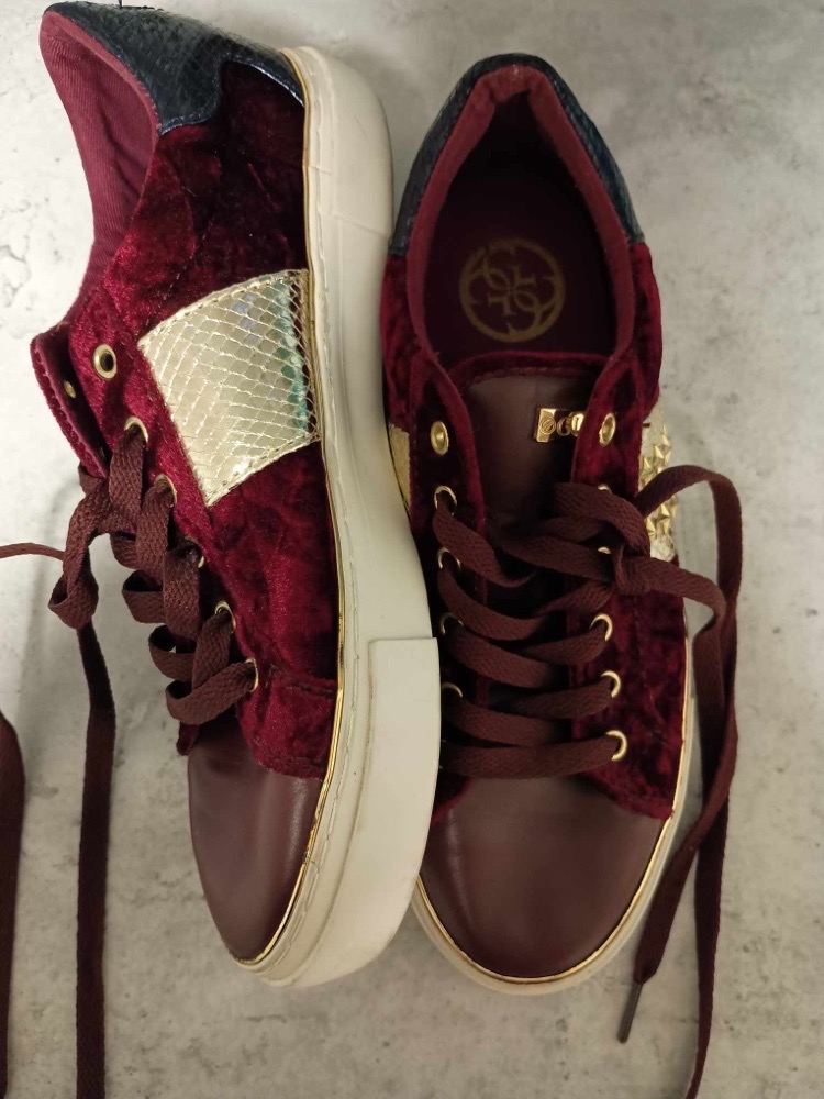 Chaussure Guess