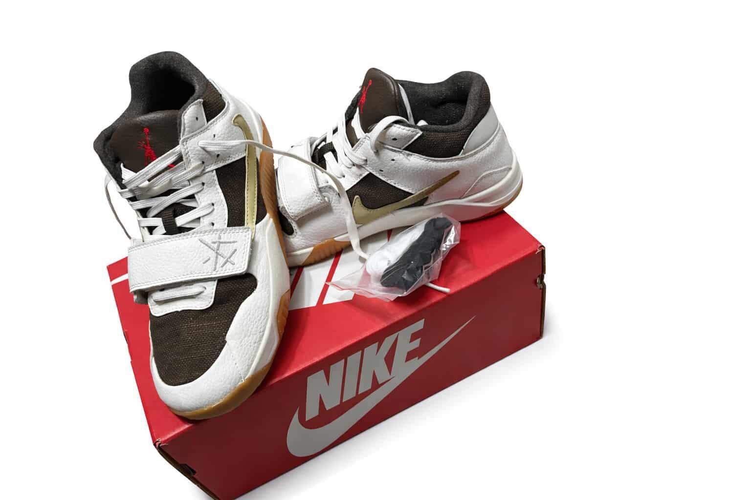 Chaussure nik travis scott