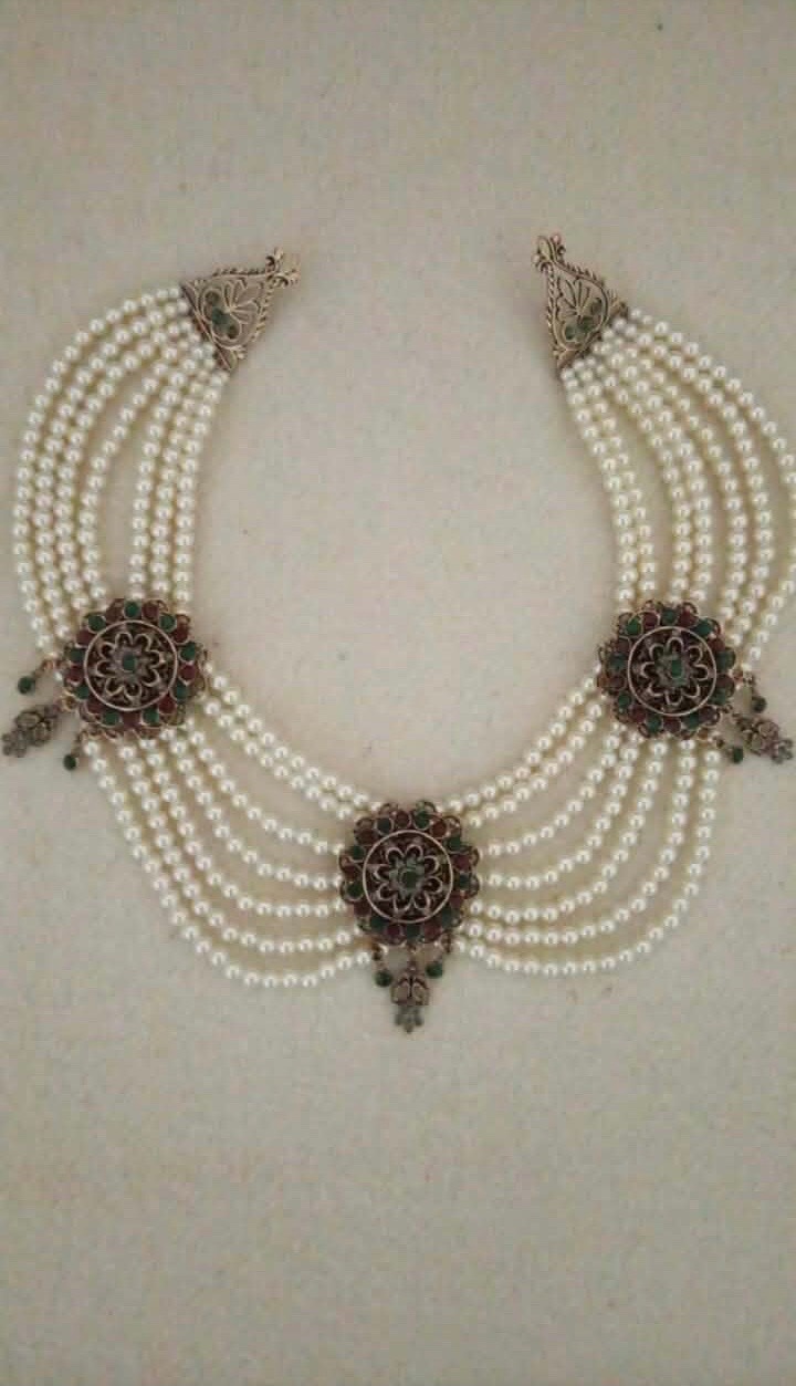 Collier traditionel