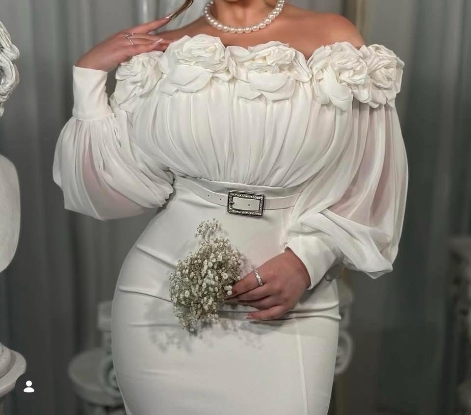 Robe de fiançailles blanche taille 42 avec ceinture pour marquer la taille (made in turkey) tlabes 38 fort/40 avec fente